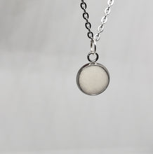 Load image into Gallery viewer, Bezel Pandant