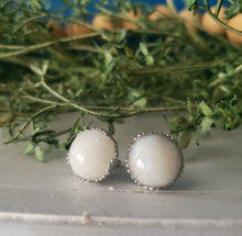 Load image into Gallery viewer, Crown Bezel Studs