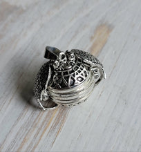 Load image into Gallery viewer, Snitch Locket - 4 spots