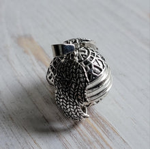 Load image into Gallery viewer, Snitch Locket - 4 spots