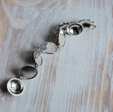 Load image into Gallery viewer, Snitch Locket - 4 spots