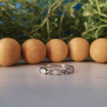 Load image into Gallery viewer, Classic Mother's Ring - 14k White Gold