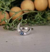 Load image into Gallery viewer, Luna