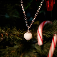 Load image into Gallery viewer, Wrapped DNA Pearl Necklace