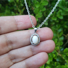 Load image into Gallery viewer, Halo Oval pendant