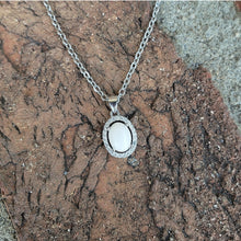 Load image into Gallery viewer, Halo Oval pendant