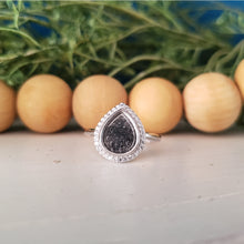 Load image into Gallery viewer, Milk Drop Halo ring