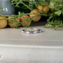 Load image into Gallery viewer, Birthstone Mother's ring - Silver