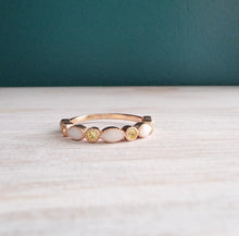 Load image into Gallery viewer, Birthstone Mother's ring - Rose Gold