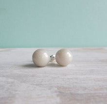 Load image into Gallery viewer, 10mm Pearl earrings