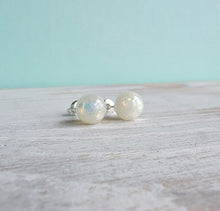 Load image into Gallery viewer, 8mm Pearl Earrings