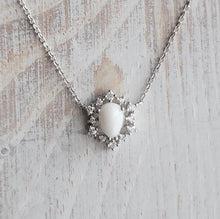 Load image into Gallery viewer, Winter choker necklace
