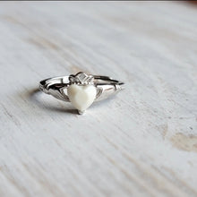 Load image into Gallery viewer, Claddagh