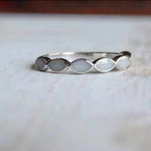 Load image into Gallery viewer, Marquee Mother's ring