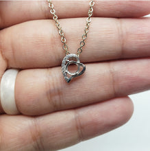 Load image into Gallery viewer, Dainty Heart pendant
