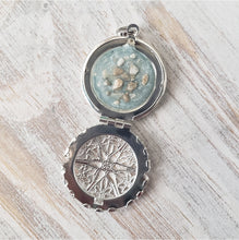 Load image into Gallery viewer, Filigree Locket
