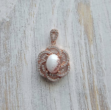 Load image into Gallery viewer, Rose pendant
