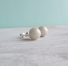 Load image into Gallery viewer, 10mm Pearl earrings
