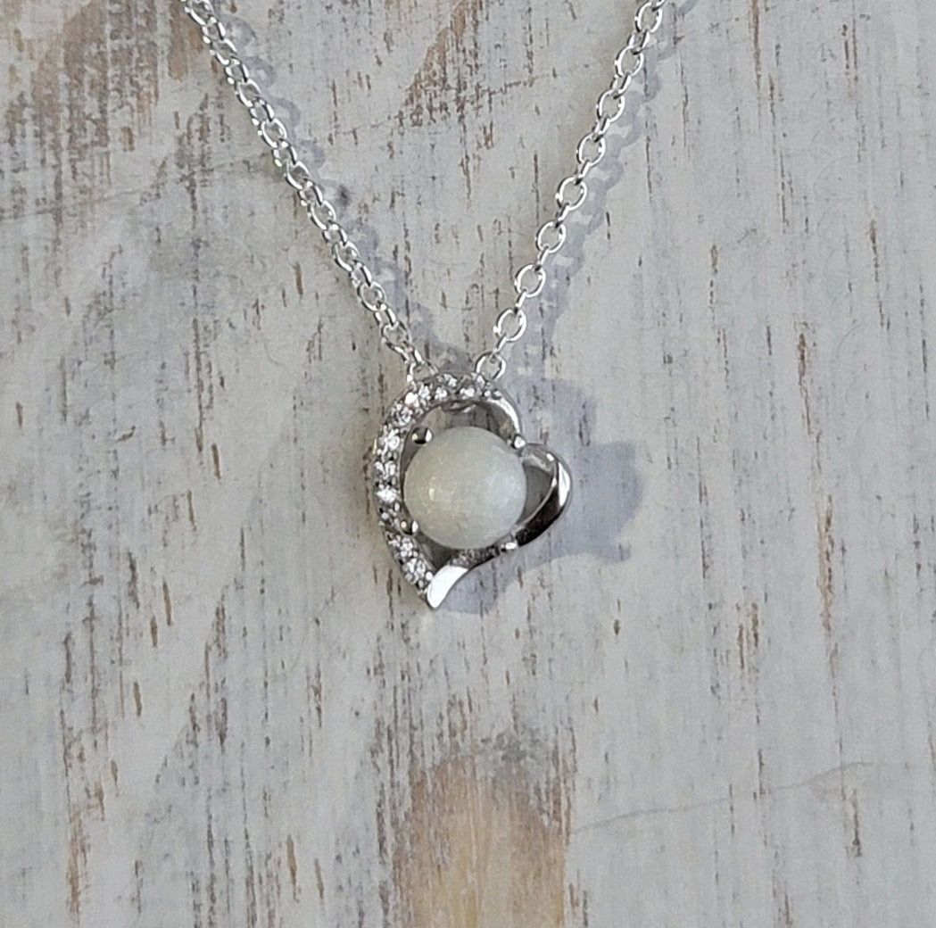 Dainty Heart pendant