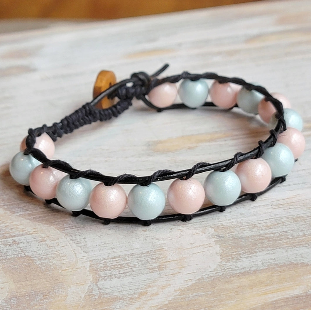 *NEW* Leather Wrap Pearls Bracelet